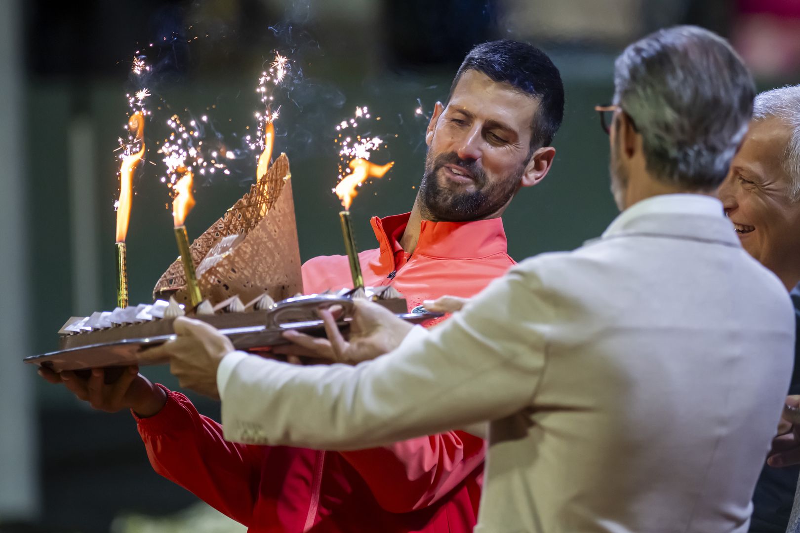 Tak uczcił swoje 38. urodziny Novak Dojokovic. Popis w Genewie