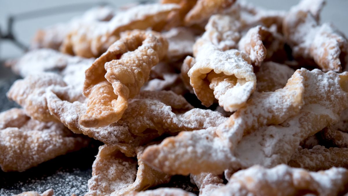 Idealnie chrupiące faworki? Tylko z tym przepisem