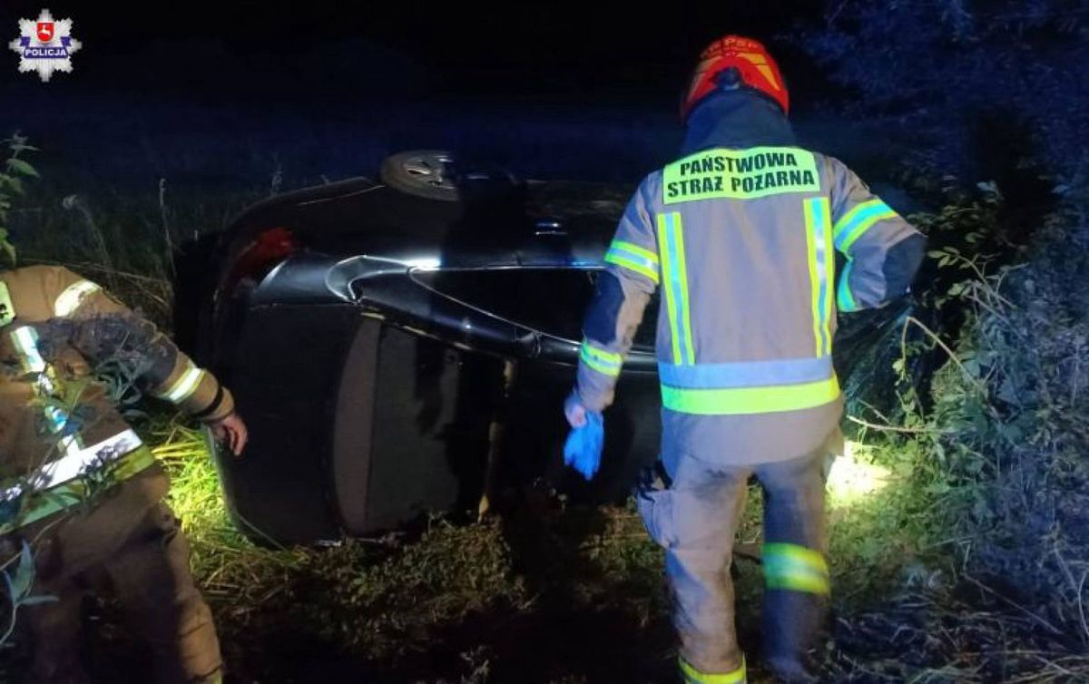 Audi, wypadek śmiertelny, dachowanie Nocne dachowanie. Nie żyje kierowca audi