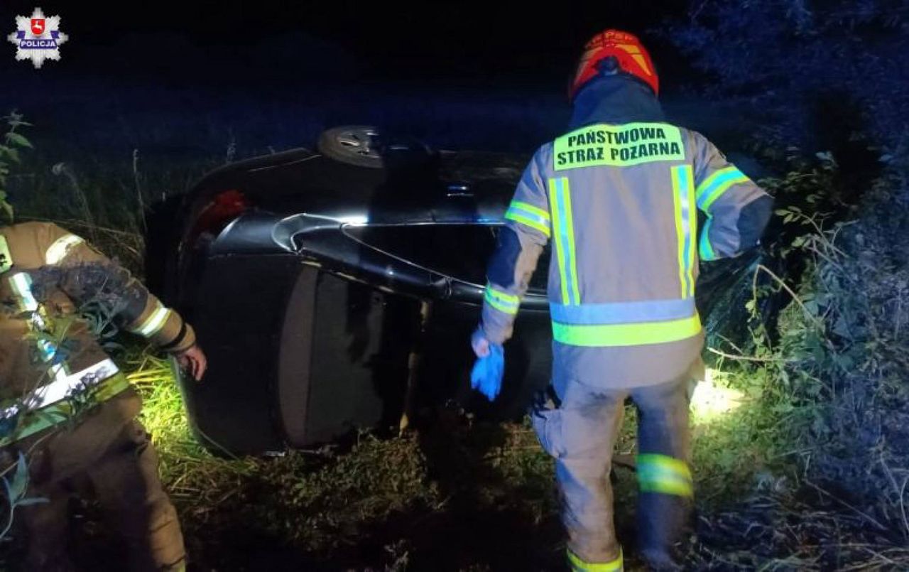 Śmiertelne dachowanie audi. Nie żyje 23-latek