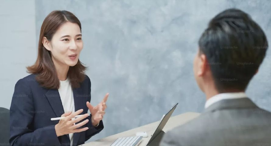 Pensja powyżej 10 tys. brutto. W tych zawodach tyle zarobisz