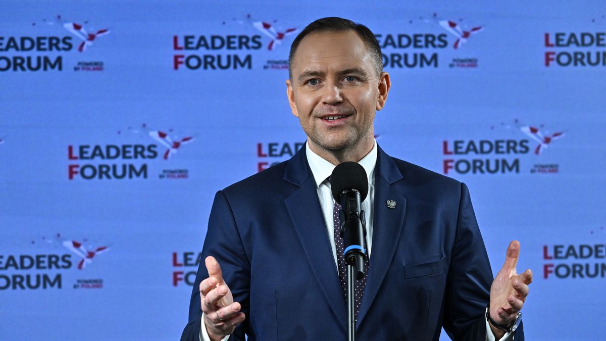 Davos, Szwajcaria, 22.01.2026. Prezydent RP Karol Nawrocki podczas spotkania z polskimi mediami w Polish Business Hub w Davos, 22 bm. w trakcie Światowego Forum Ekonomicznego. (aldg) PAP/Piotr Nowak