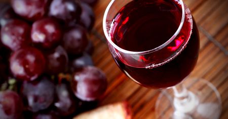 Czerwone wino stołowe