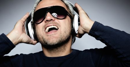 Open FM numerem jeden wśród muzycznych aplikacji mobilnych w Polsce