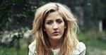''About Time'': Ellie Goulding śpiewa dla Domnhalla Gleesona i Rachel McAdams
