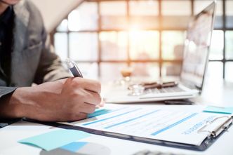 Ubezpieczenie na życie jako inwestycja. Jak wybrać najlepsze rozwiązanie?