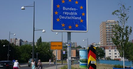 "Rekordowy poziom niechęci". Polacy coraz mniej lubią Niemców