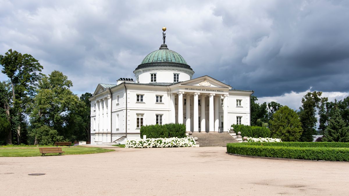 Pałac Lubostroń 