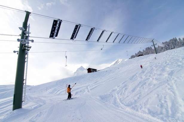 Tenna - wyciąg narciarski zasilany energią słoneczną (Fot. Gizmag.com)