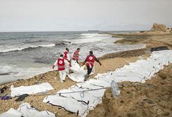 Czerwony Półksiężyc: na wybrzeżu Libii znaleziono zwłoki 74 migrantów