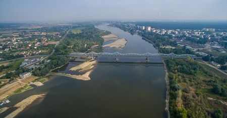 Nadciąga fala wezbraniowa na Wiśle. Podnosi się stan wody w Annopolu i Puławach