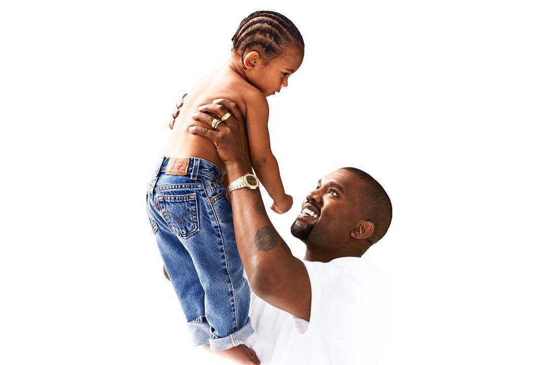 Świąteczna sesja rodziny Kardashian 

fot. Instagram