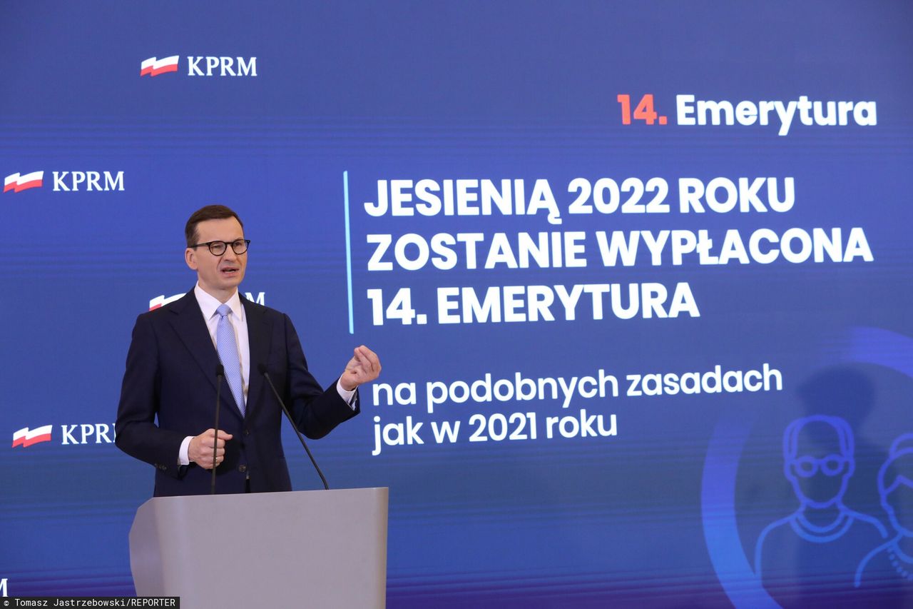 Miła niespodzianka dla emerytów. Czternastki zostają na stałe