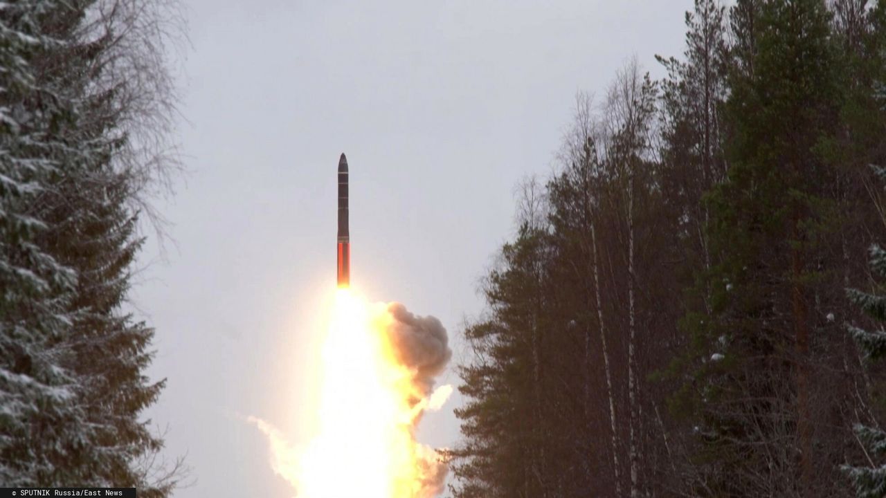 Rosyjskie manewry. Odpalono rakiety mogące przenosić głowice jądrowe