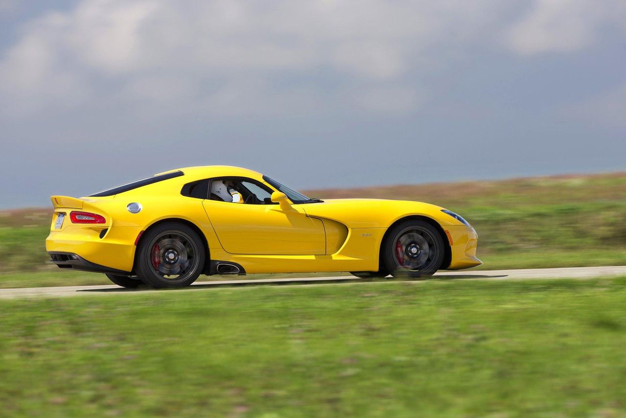 2013 SRT Viper-13