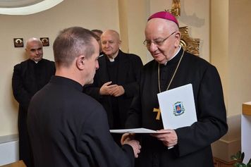 Nowi proboszczowie w parafiach. Abp Stanisław Budzik podpisał dekret