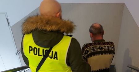 Dramat w Tuszynie. Zadźgał 32-latka, ciało wyrzucił koło drogi