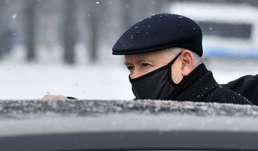 Jarosław Kaczyński miał się zaszczepić, ale coś poszło nie tak