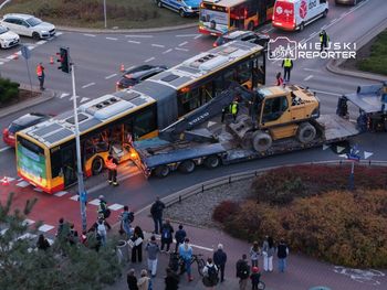 Warszawa: Ciężarówka wjechała w autobus miejski na Mokotowie. 7 osób poszkodowanych!