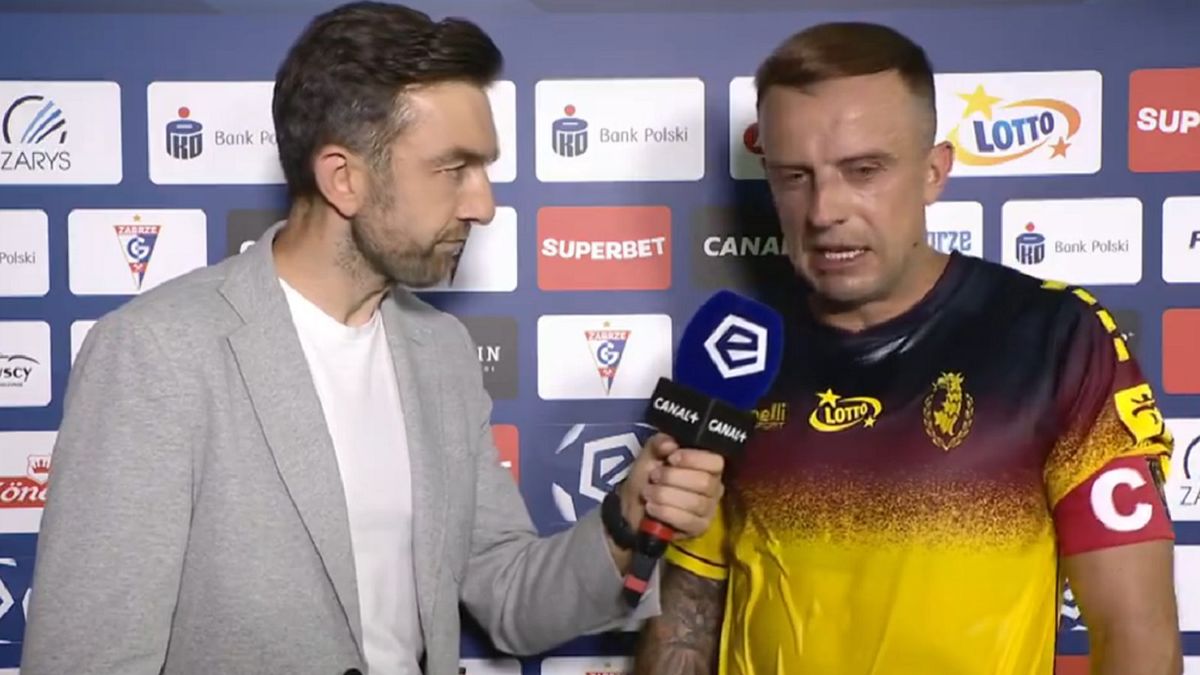 Zdjęcie okładkowe artykułu: Twitter / Screen / Canal+Sport / Na zdjęciu: Kamil Grosicki nie owijał w bawełnę w przerwie meczu Górnik - Pogoń