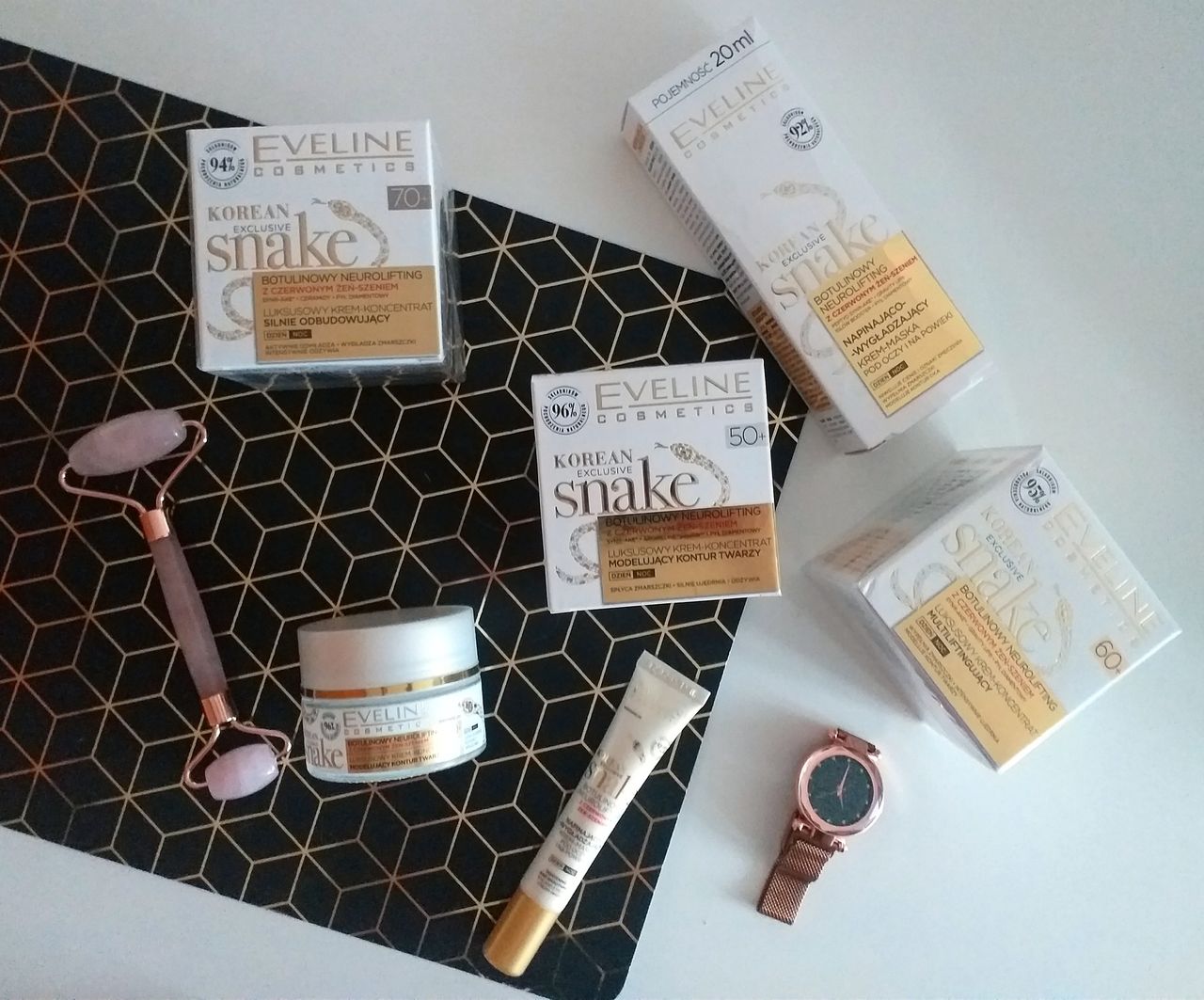 Przetestowałyśmy kremy Korean Exclusive Snake od Eveline Cosmetics! Czy jad żmii działa jak naturalny botoks?