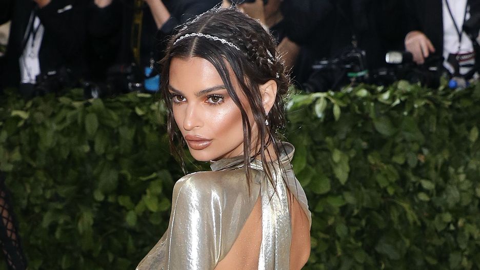 Emily Ratajkowski wzięła udział w odważnej sesji