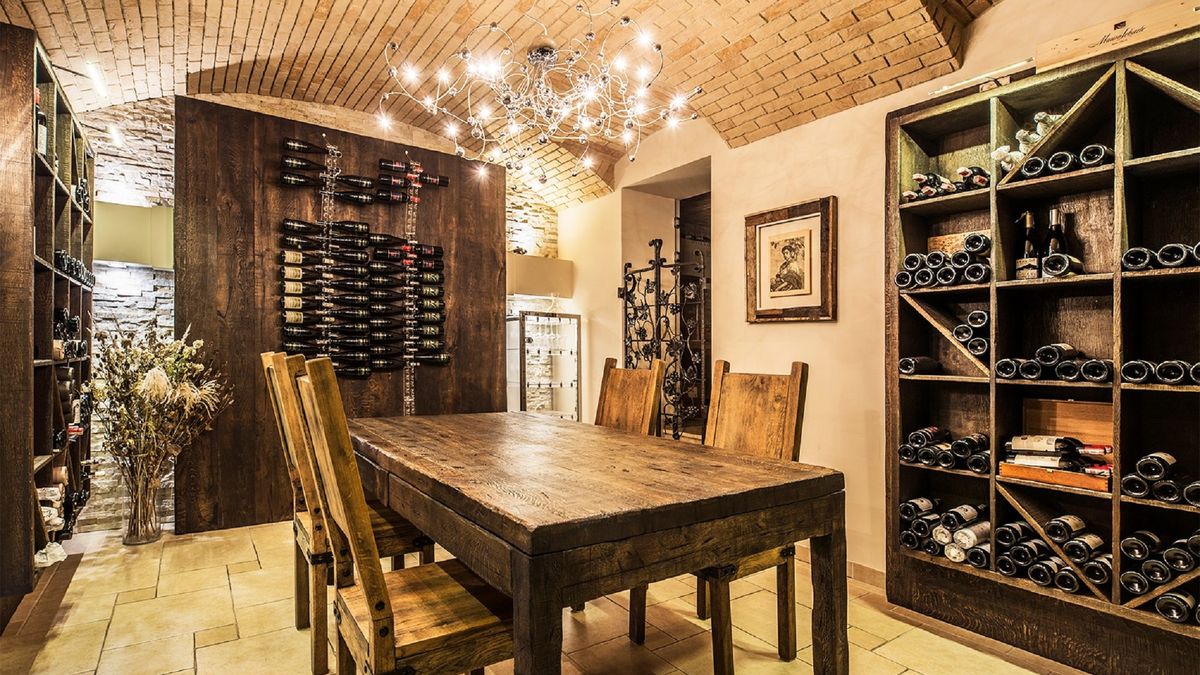 Restauracja zdobyła dwie gwiazdki Michelin.