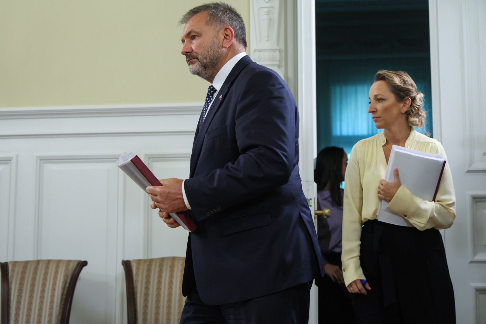 "Jest mi bardzo przykro". Błędy w raporcie komisji ds. represji