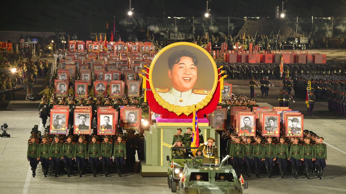North Korea holds military parade marking anniversary of Korean War Armistice Agreement
epa10772684 A photo released by the official North Korean Central News Agency (KCNA) shows soldiers marching in formation during a military parade held to mark the 70th anniversary of the signing of the armistice that halted the 1950-53 Korean War, at Kim Il-sung Square in Pyongyang, North Korea, 27 July 2023 (issued 28 July 2023).  EPA/KCNA   EDITORIAL USE ONLY 
Dostawca: PAP/EPA.
KCNA
