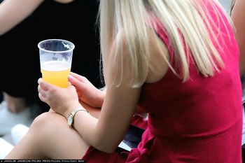 Nie pij alkoholu na pusty żołądek. Konsekwencje mogą być poważne