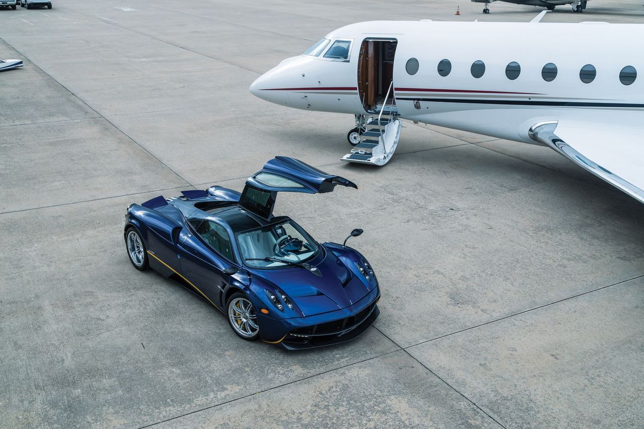 Pagani Huayra z opcjami o wartości ponad 1 000 000 zł wystawione na sprzedaż