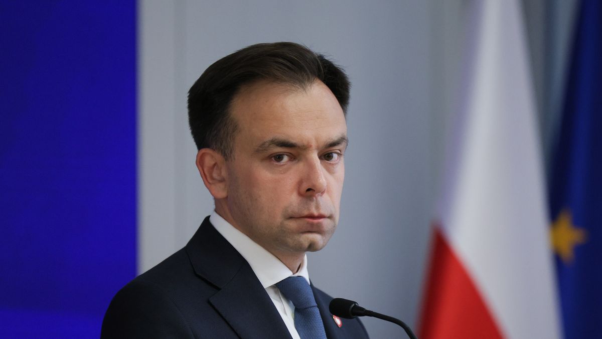  Minister finansów i gospodarki Andrzej Domański 