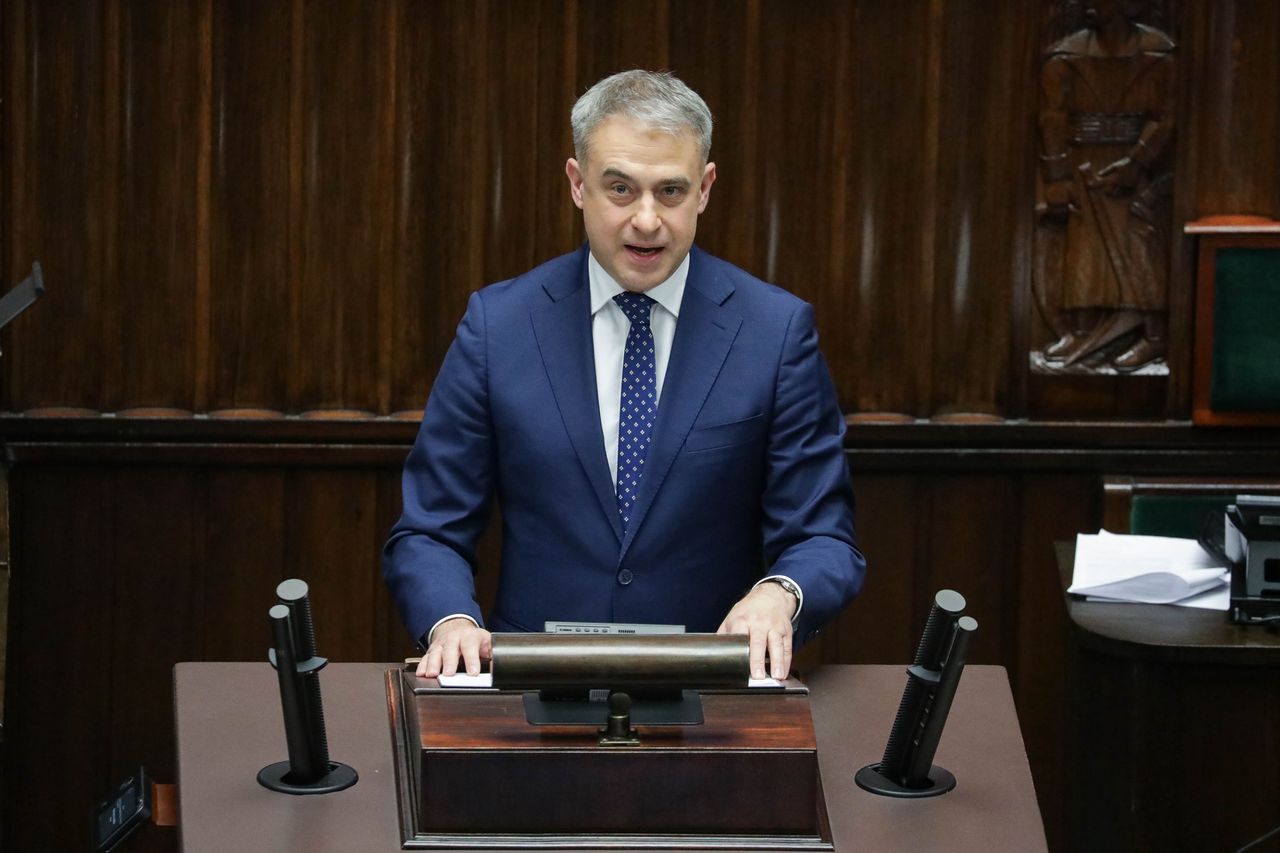 Wicepremier, minister cyfryzacji Krzysztof Gawkowski na sali obrad Sejmu