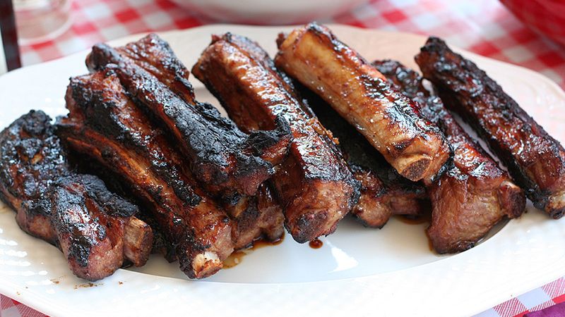 Pieczone żeberka wieprzowe z kością bez tłuszczu