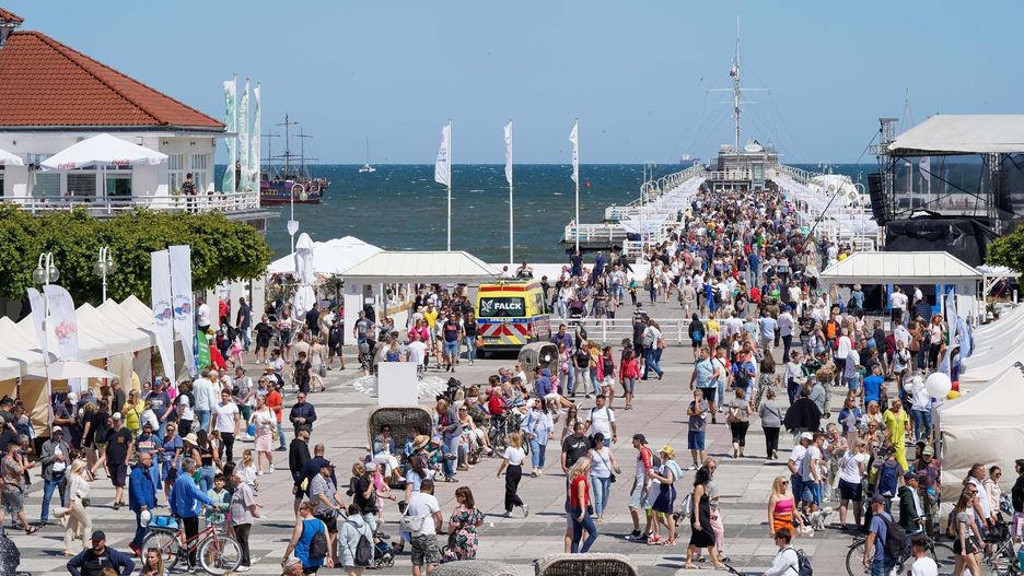 Co siódmy badany (14,6 proc.) ceni w kartach kredytowych możliwość odroczenia płatności, a 11,8 proc. docenia dodatkowy limit środków w razie nieprzewidzianych wydatków.
