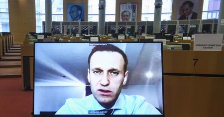 "Nowy rozdział władzy Putina". Co przyniesie śmierć Nawalnego?