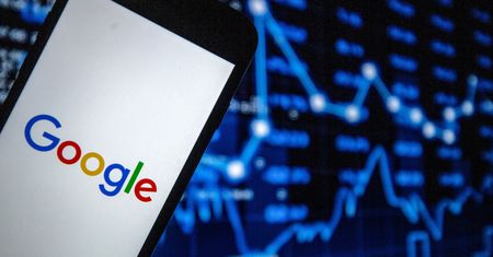 Podatek cyfrowy zbiera żniwo. Google zdecydowało się podnieść ceny za reklamy