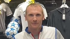 Z Barceloną wygrał Ligę Mistrzów. Dziś pracuje w... sklepie. Poznajesz?