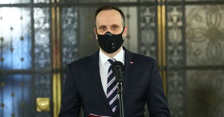 Janusz Kowalski do dymisji. Jacek Sasin potwierdza