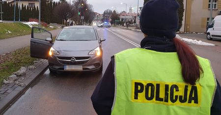 Potrącenie 65-latki na pasach. Trafiła do szpitala