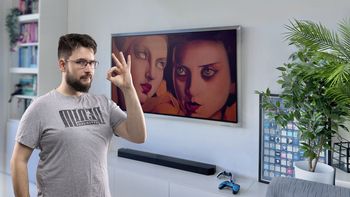 To najbardziej kontrowersyjny telewizor od lat - test Samsung OLED S99H