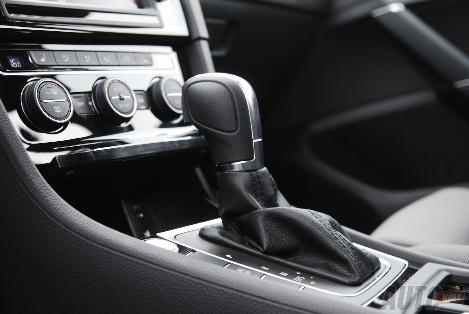Volkswagen Golf VII 2,0 TDI DSG Highline