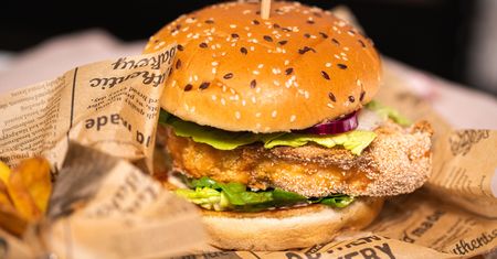 Zamiast gotować, upiekłam i włożyłam do burgera. Każdy się zajadał