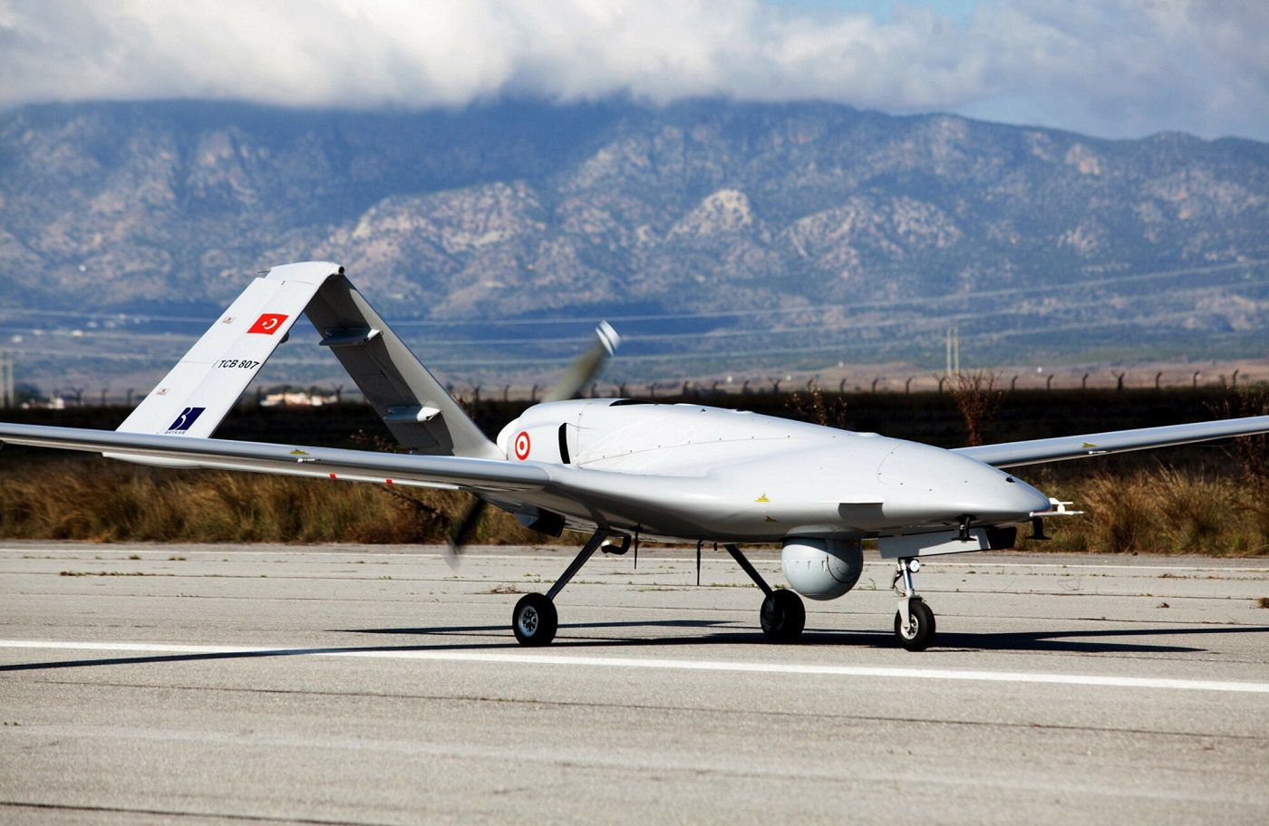 Turecki dron wojskowy
The Bayraktar TB2 