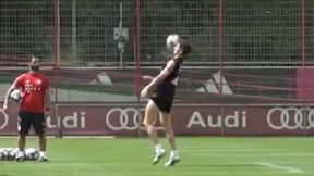 #dziejesiewsporcie: Robert Lewandowski show. Co za sztuczka!