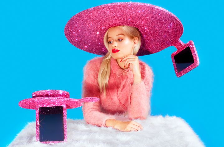 Co tam szczotka! Idealne selfie zrobicie tym różowym kapeluszem 4