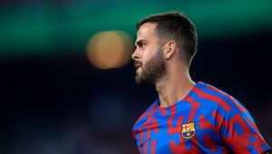 Oficjalnie: FC Barcelona pożegnała piłkarza. Wybór Bośniaka może zaskakiwać