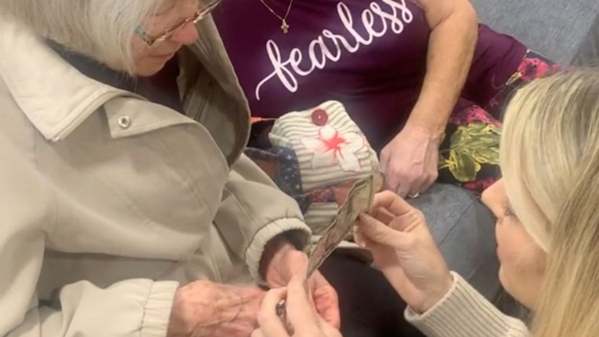 Miss nagradzała obcych za brak maseczki