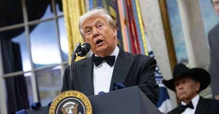 Netflix przejmie Warner Bros.? Trump chce się zaangażować