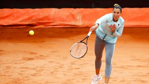 WTA Florianopolis: Jelena Janković popsuła szyk rozstawionym, ekspresowe zwycięstwo Timei Babos